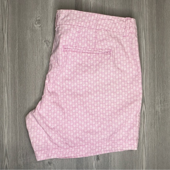 Old Navy - Everyday Shorts - 5” Inseam - Sz 10 - Pink Pineapple - Picture 3 of 5